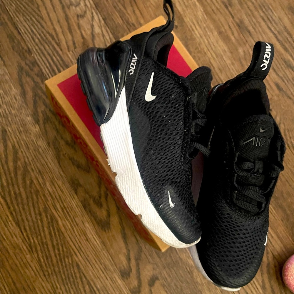 Airmax 270 sneakers 11C